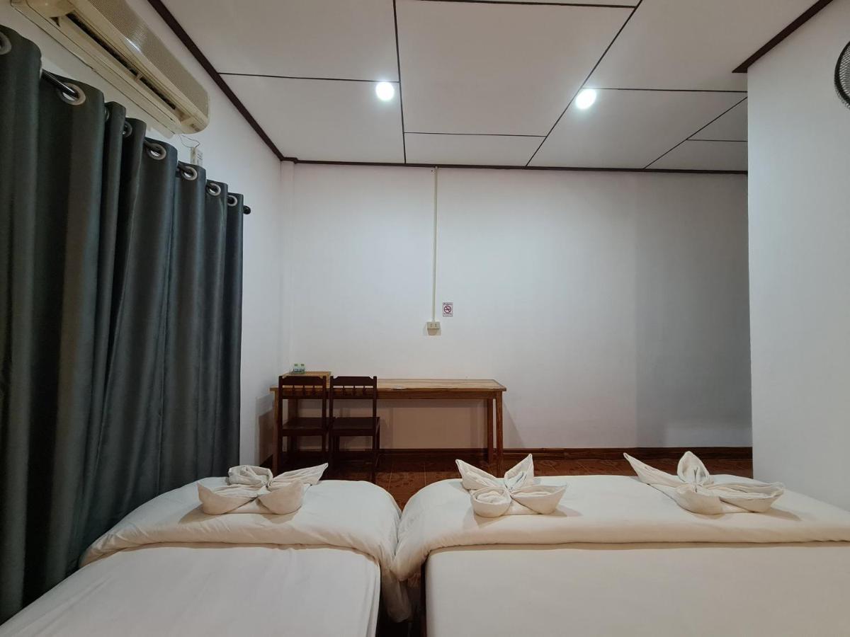 Saphaothong Guesthouse Vang Vieng Luaran gambar