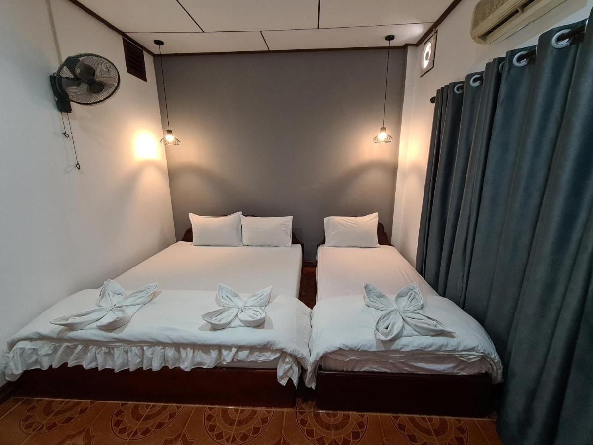 Saphaothong Guesthouse Vang Vieng Luaran gambar