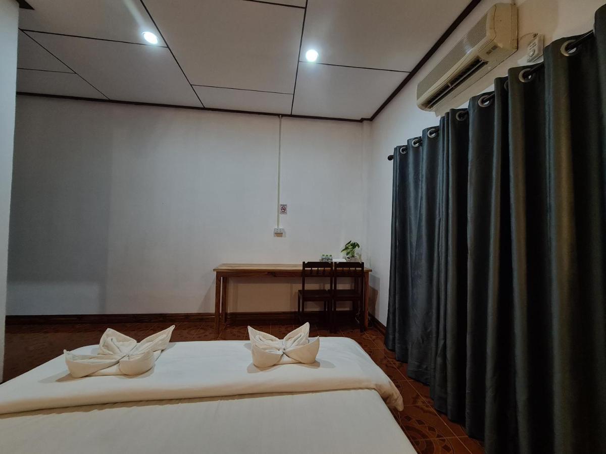 Saphaothong Guesthouse Vang Vieng Luaran gambar