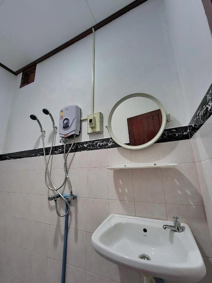 Saphaothong Guesthouse Vang Vieng Luaran gambar