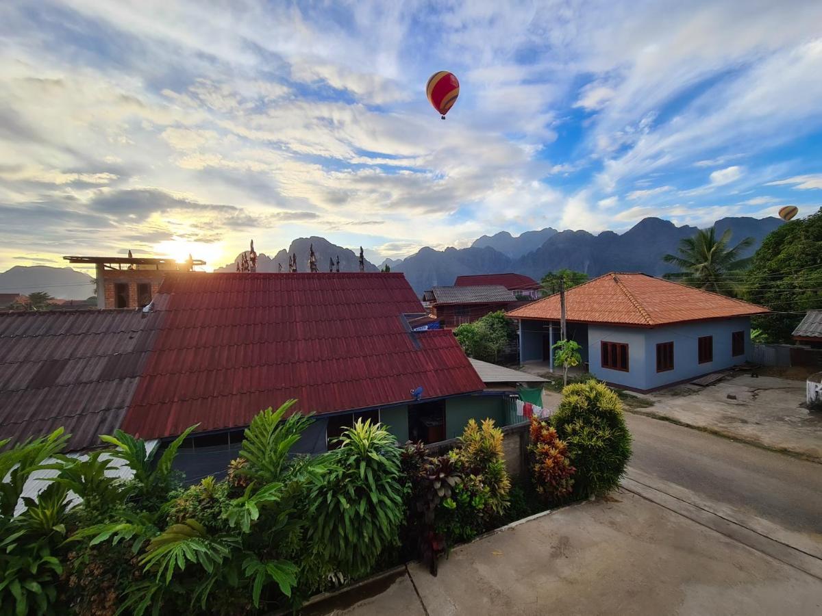 Saphaothong Guesthouse Vang Vieng Luaran gambar