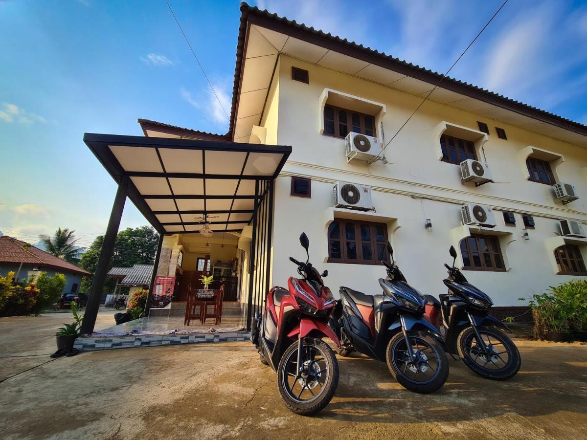 Saphaothong Guesthouse Vang Vieng Luaran gambar