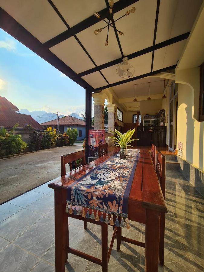 Saphaothong Guesthouse Vang Vieng Luaran gambar