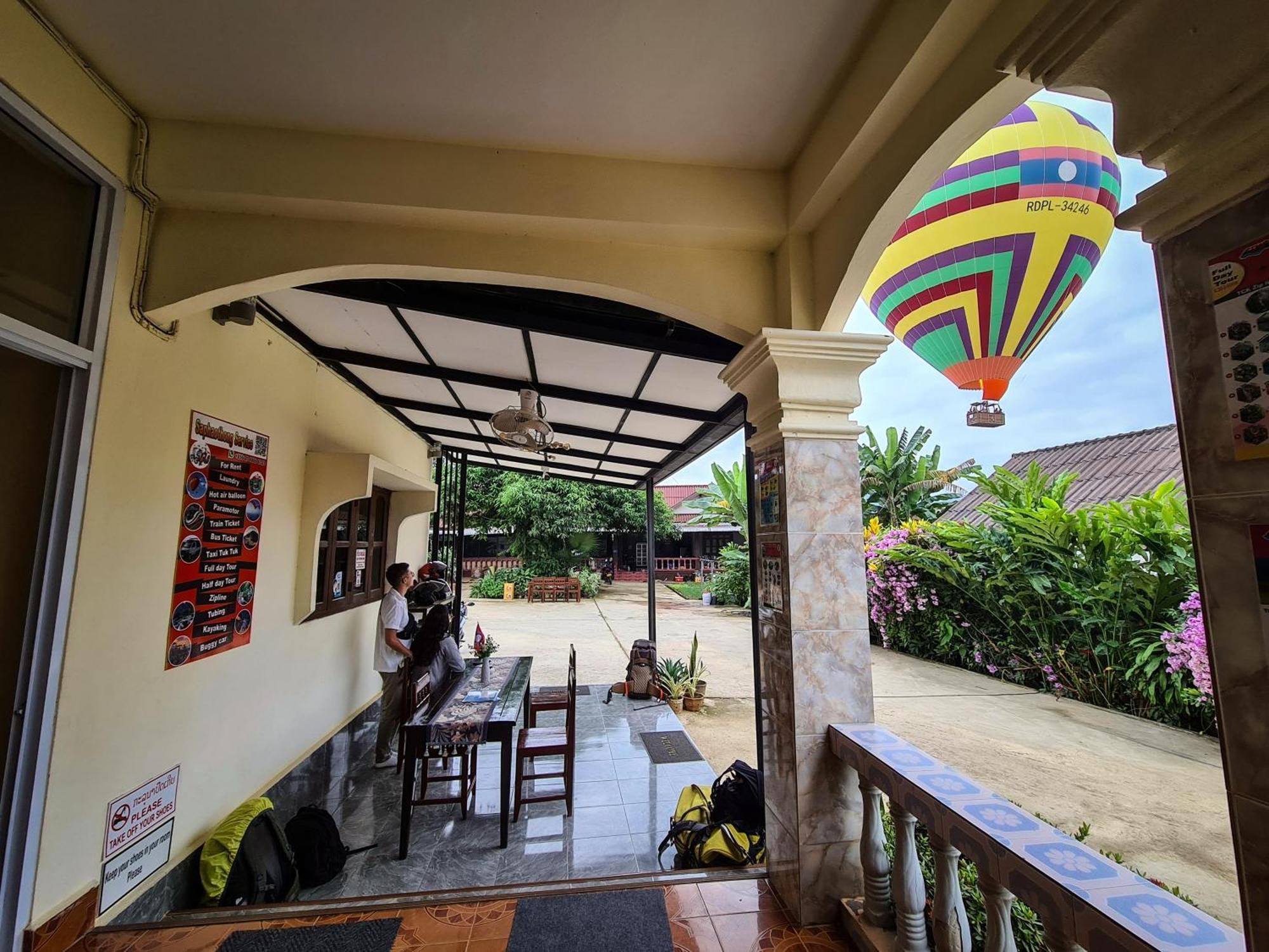 Saphaothong Guesthouse Vang Vieng Luaran gambar
