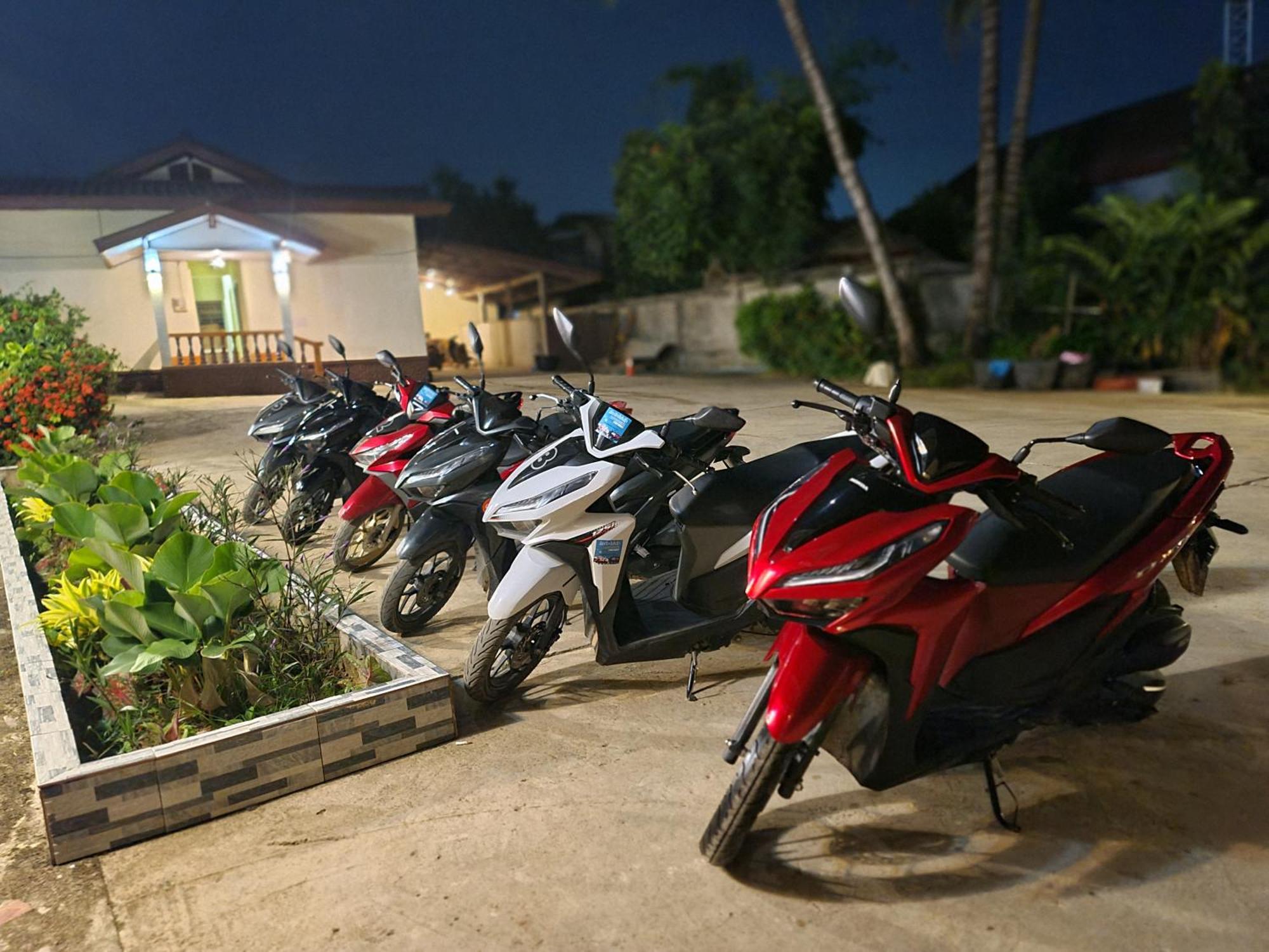 Saphaothong Guesthouse Vang Vieng Luaran gambar