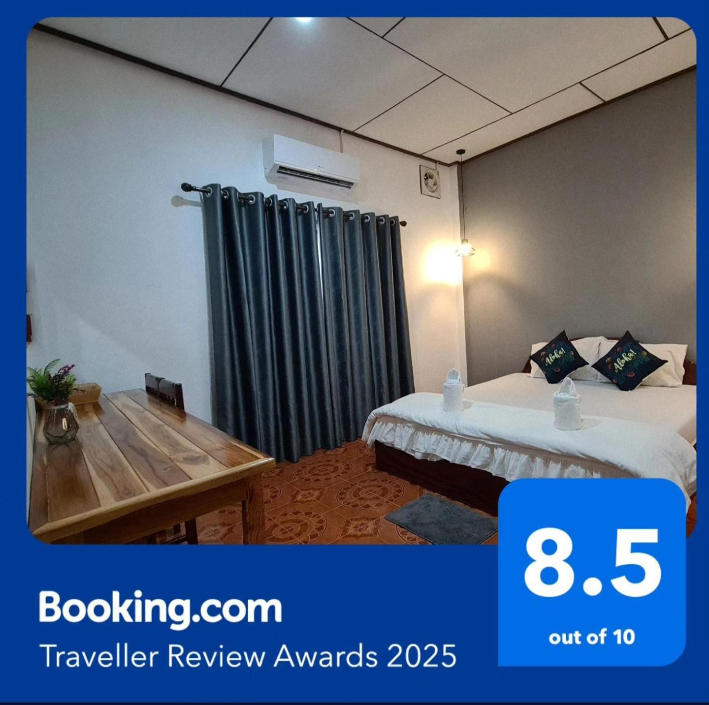 Saphaothong Guesthouse Vang Vieng Luaran gambar